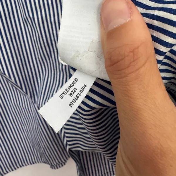 Madewell Straight-Hem Button Up Cropped Shirt in Blue / White Stripe Size Large - Image 9