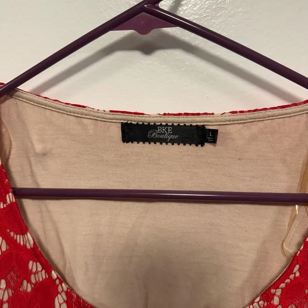 BKE buckle backless Elegant Red Lace Women’s Top Size Large! - Image 2