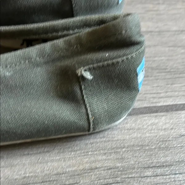 Toms Olive Green Flats - Image 3