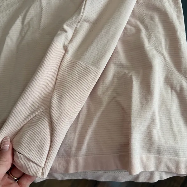 Lululemon Swiftly Tech Long Sleeve 2.0 in Feather Pink - Image 8