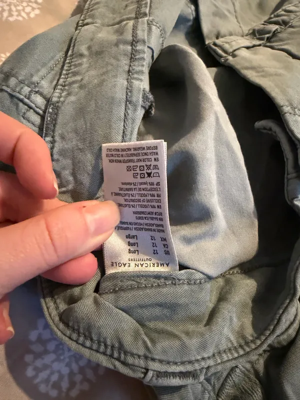 American eagle army green cargo pants size 12 long  - Image 5