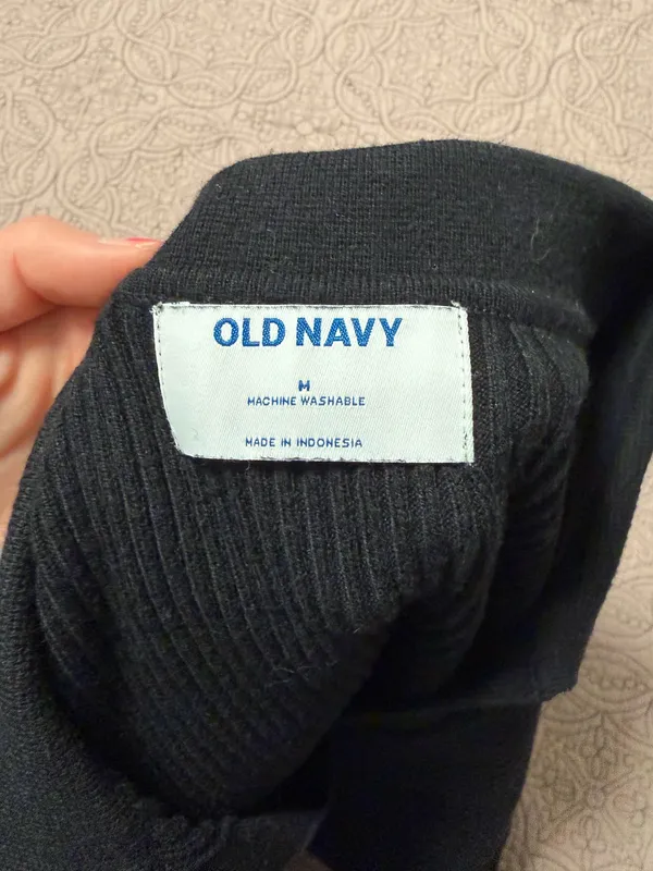 Old Navy Top - Image 3