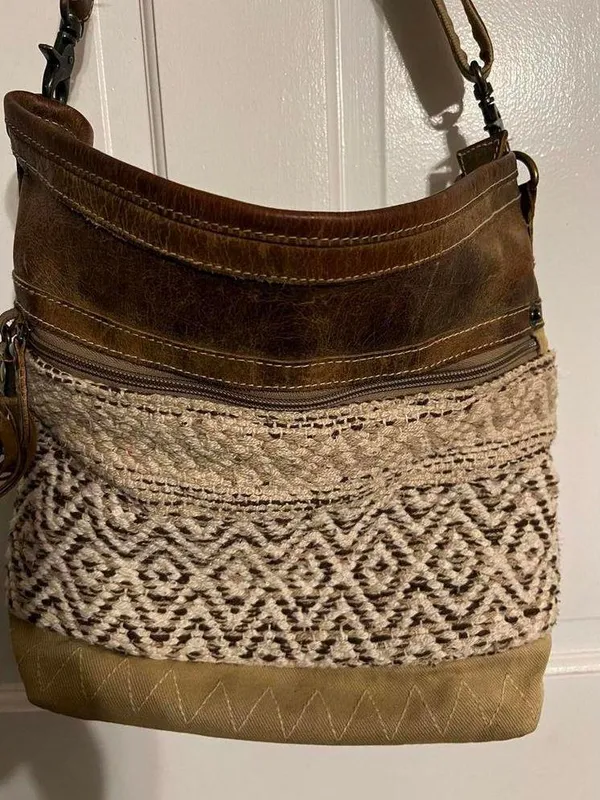 Stylish Myra Crossbody Bag - Bohemian Chic - Image 2