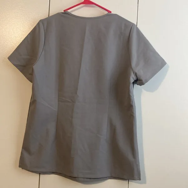 Figs Technical Collection Women’s Size Medium One Pocket Scrub Top Gray Color - Image 6