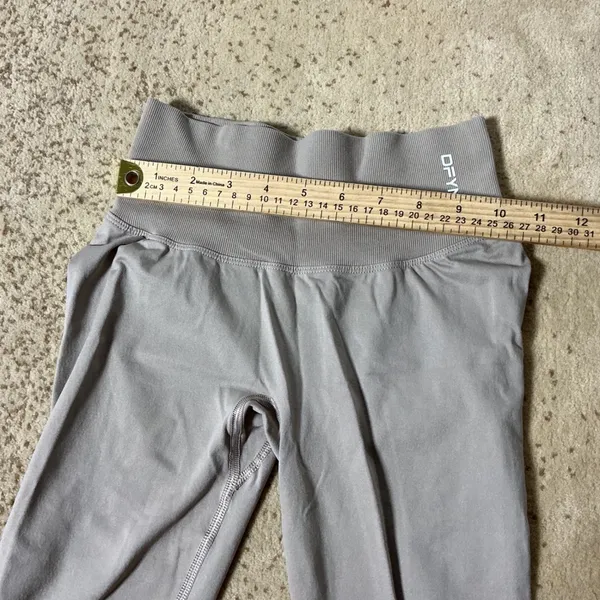 DFYNE Dynamic Seamless High Waisted Scrunch Butt Leggings‎ Grey XS Extra Small - Image 4