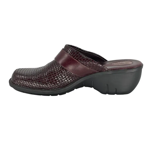 Clarks Artisan Collection Burgundy Leather Woven Clogs Buckle Mules Size 8M‎ - Image 3