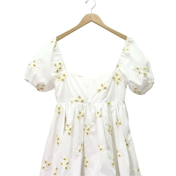 Altar’d State Daisy Embroidered Babydoll Mini Dress White Puff Sleeve Sz Medium - Image 4