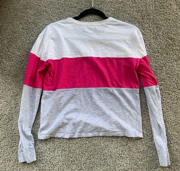 Abercrombie & Fitch White, Pink, and Gray Striped Long Sleeve Size Medium - Image 5