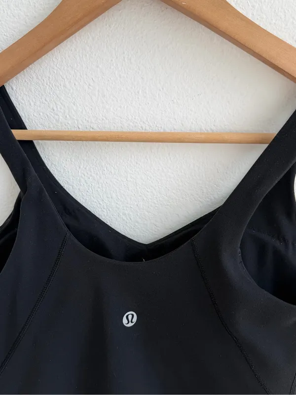 Lululemon Black Cropped Tank Top Size 4 Scoop Neck Workout Yoga - Image 6
