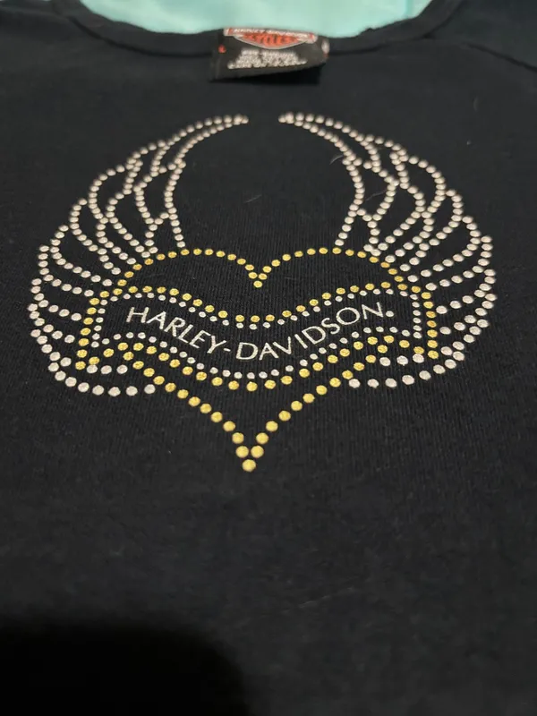 Harley-Davidson Black Tee with Gold & Silver Rhinestone Heart Wings medium - Image 4