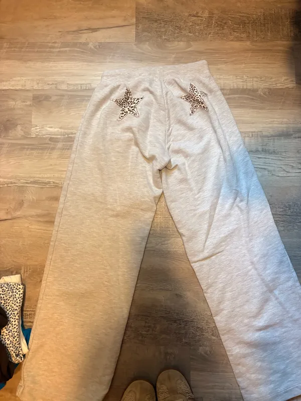 Subdued sweatpants - Image 2
