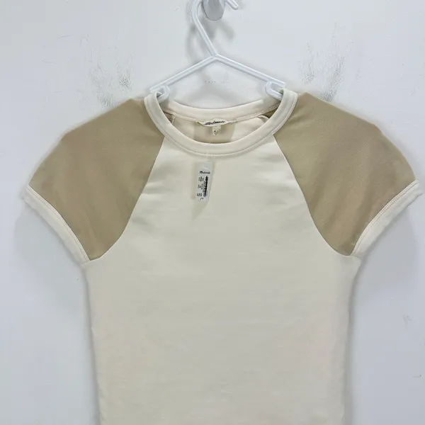 Madewell Raglan Sleeve Baby Tee Shirt Minimalist Basics Sporty Beige XXS NWT - Image 5