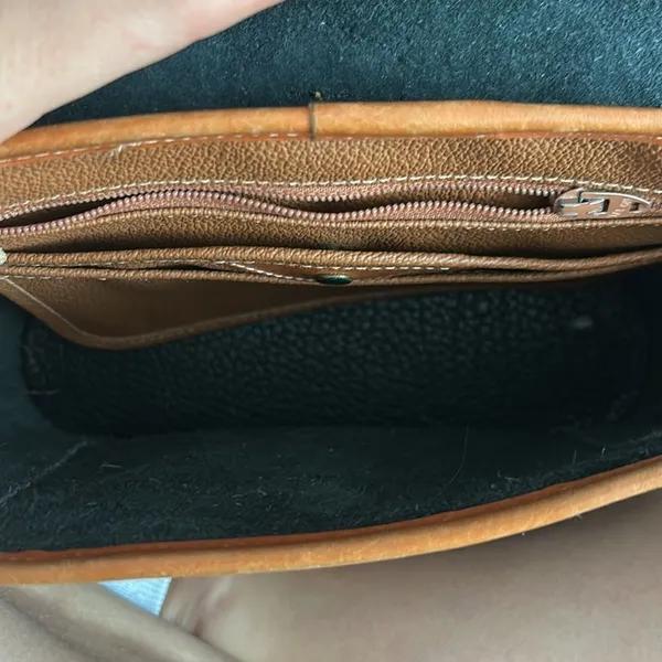 Vintage Dooney & Bourke Dover Case - Image 6