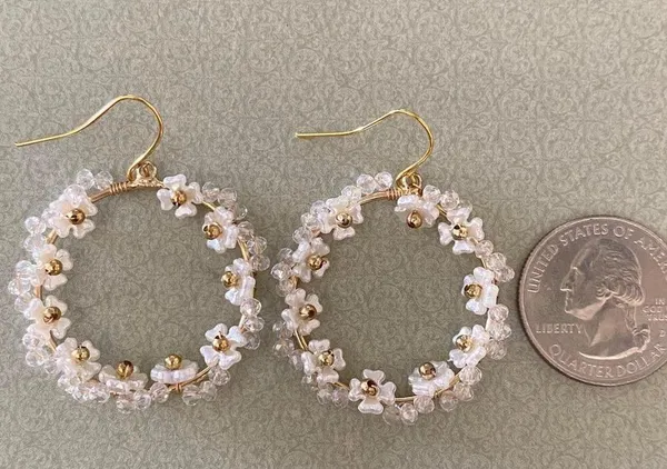 Handmade Kawaii flower beads hoop earrings✨ - Image 4