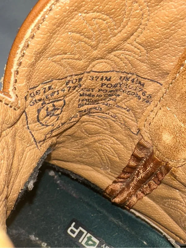 Women’s Ariat FatBaby 7 B Short Western Boots Ostrich Design Leather Classic - Image 10