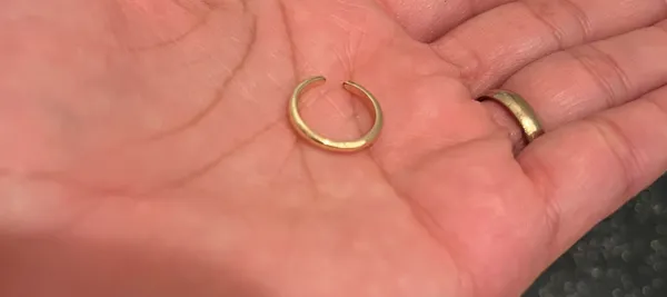 Gold Toe Rings - Image 6