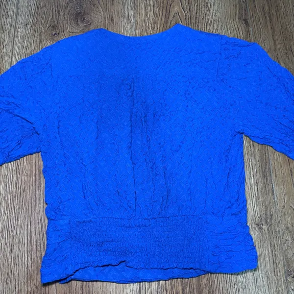 Maeve Anthropologie Blue Textured Asymmetric Button Smocked Crop Blouse Top Sz 2 - Image 9