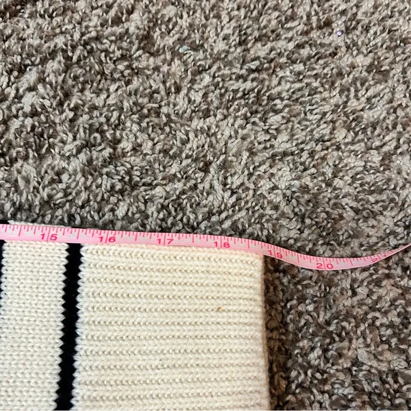 Tahari Striped Cropped Sweater - Image 11