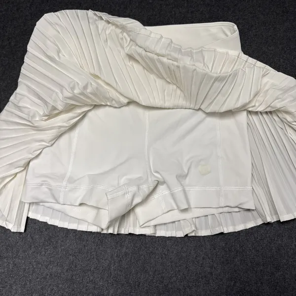 Lululemon Tiered Pleats Tennis Skirt Sz 4 White High Rise Skorts Athletic Shorts - Image 2