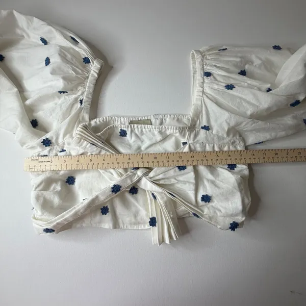 Farm Rio Blue Flowers‎ Crop Top Large White Floral Embroidered Tie Front Beachy - Image 15
