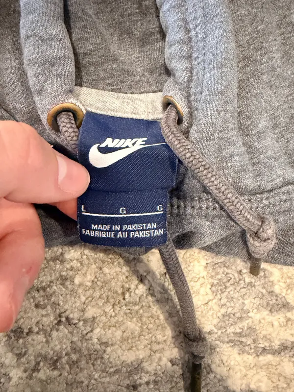 Nike Sweatshirt Hoodie - Image 2