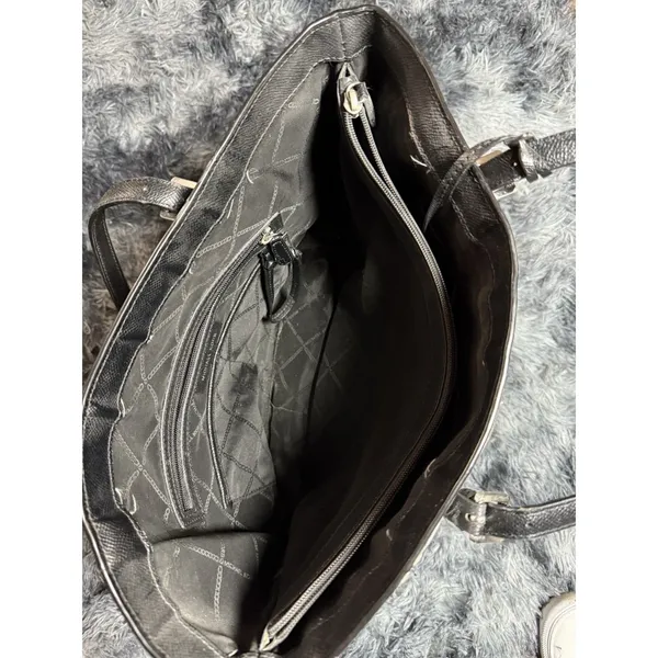 Michael Kors handbag purse Black & Silver shoulder bag flaws pictured - Image 4