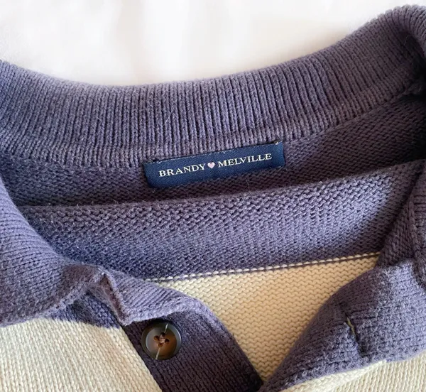 Brandy Melville Katiana Sweater - Image 4