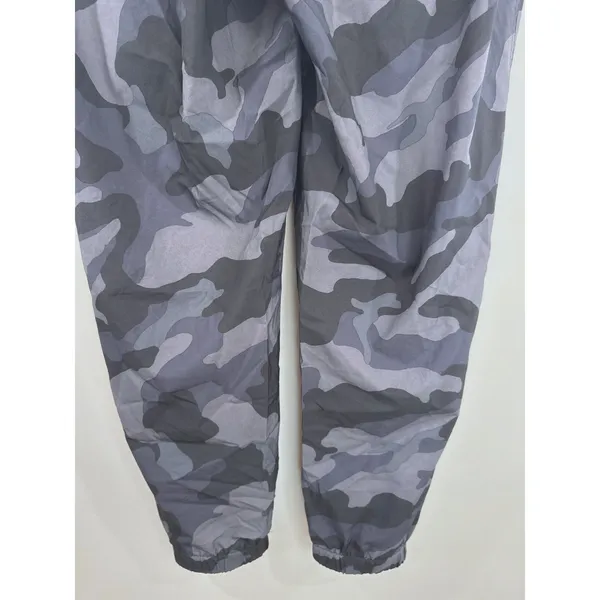 Old Navy Active StretchTech Camo Joggers‎ Grey Charcoal Medium Zipper Pockets - Image 10