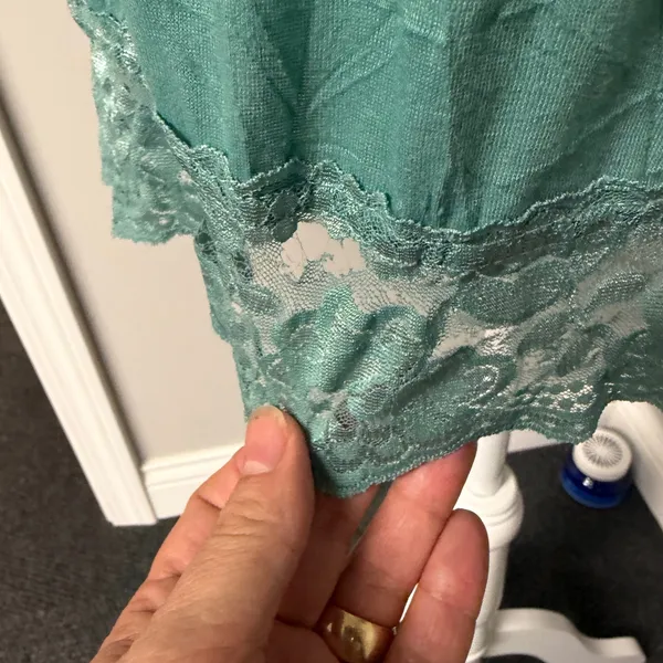Maurices Sage Green Lace Trim Camisole Adjustable Straps Size Medium - Image 2