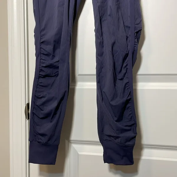 Lululemon Beyond the Studio Jogger
Cadet‎ Blue 4 - Image 6
