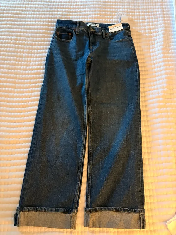 Low-Rise Abercrombie Jeans - Image 3