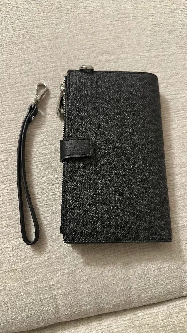 Michael Kors Wristlet - Image 2