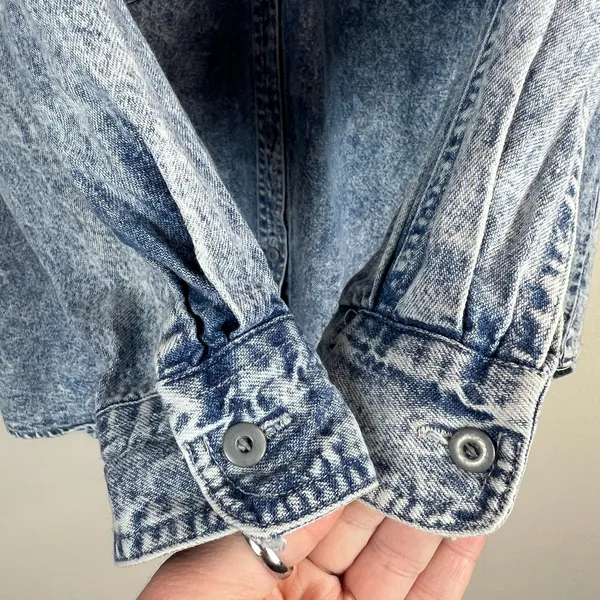 Vintage 80s Levis Sportswear Acid Wash‎ Denim Button Up Shirt Small Sequin Bow S - Image 6