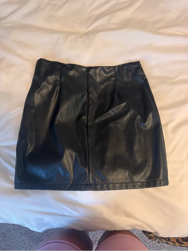 Amazon Black Faux Leather Mini Skirt with Front Slit - Image 2