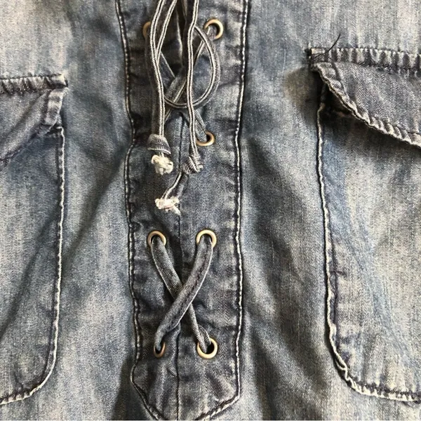 Nine West Jeans Chambray Soft Denim Cap Tie Collar Western Blouse Top Medium - Image 6