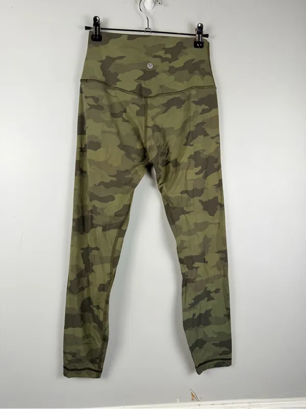 Lululemon Align Pant II 25" in heritage 365 camo green twill multi size 6 - Image 6