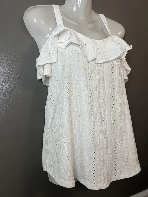 Cable & Gauge Shirt Womens Small White Ruffle Cold Shoulder Eyelet Summer Top - Image 2