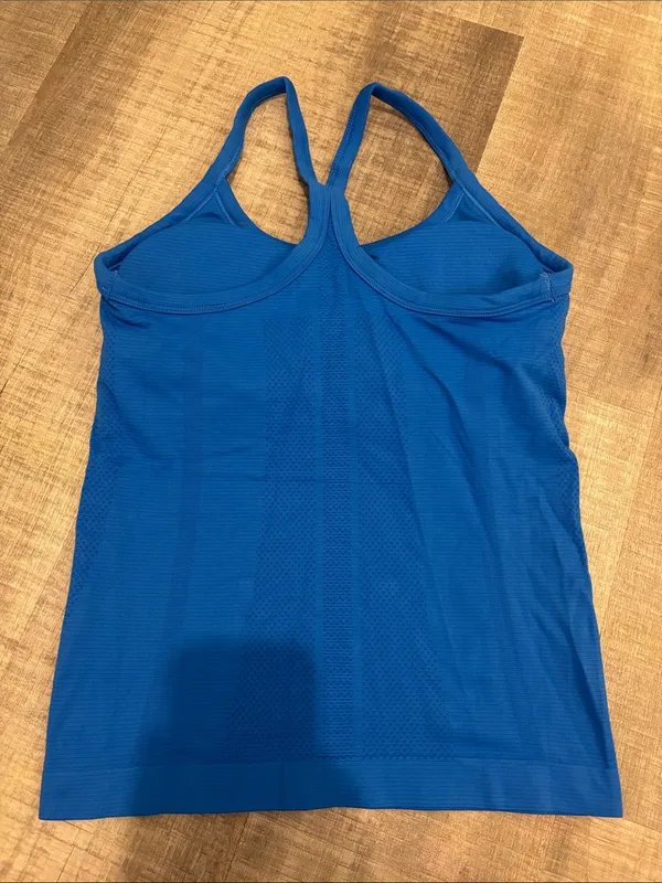 Amazon workout tank Blue Size M - Image 3