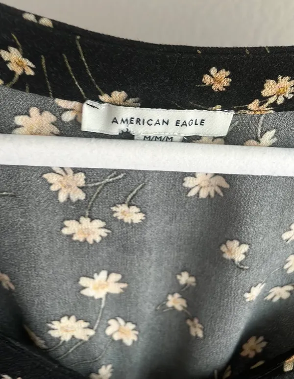 American Eagle Floral Blouse - Image 4