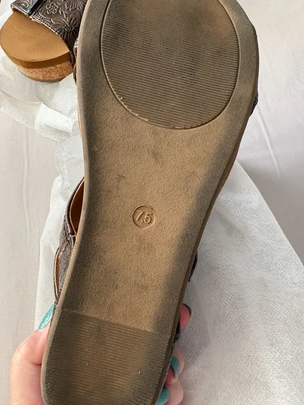 Very G Willow Sandals/Shoes Wedge 7.5 - Image 4