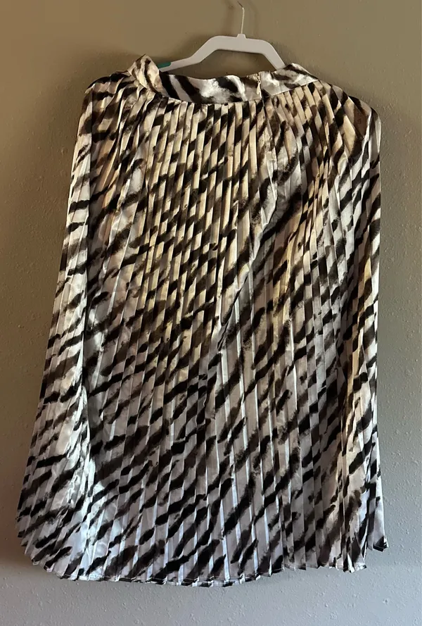 🖤 Lumière Abstract Zebra Pleated Satin Midi Skirt - Size S NWOT - Image 3