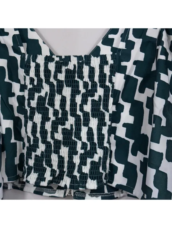 Boutique Geometric Puff Sleeve Crop Top Large NWOT - Image 7