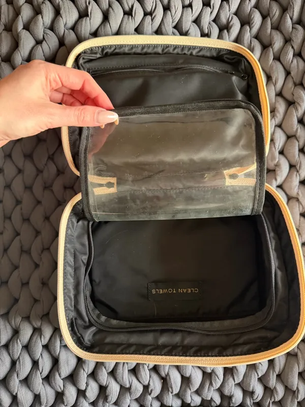 Clean Skin Club The Bag - Image 5