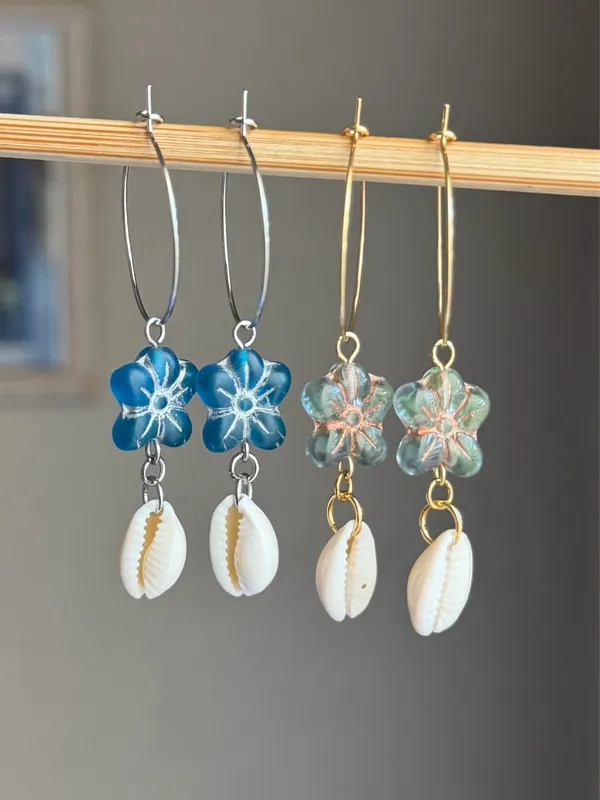 Handmade quality Czech glass flower beads & natural cowrie seashell hoop dangle earrings 🌀💕 - Image 8