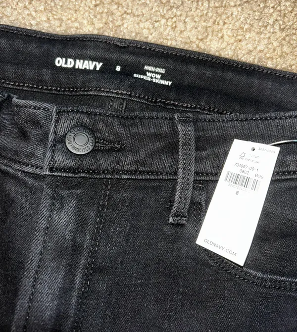 Old Navy Black Skinny Jeans - Image 3