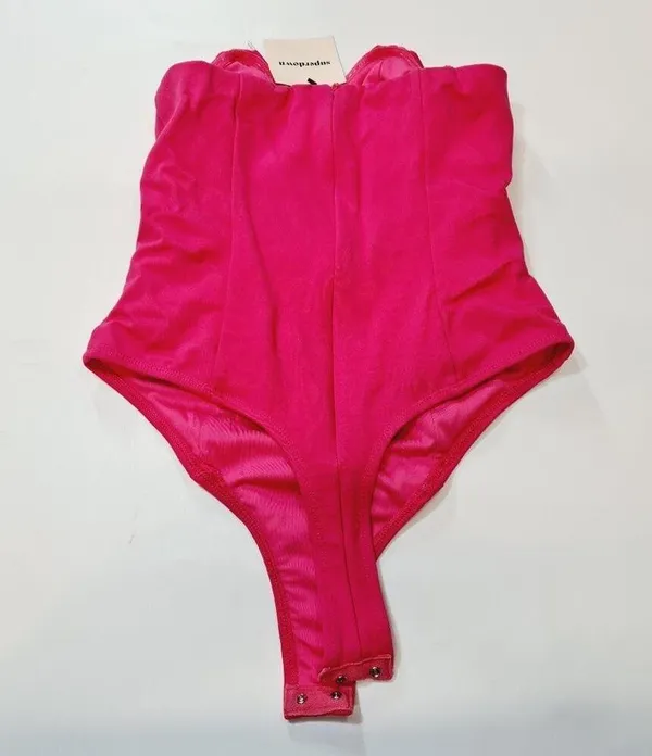 Superdown Gianna Sweetheart Bodysuit in Pink Small - Image 13