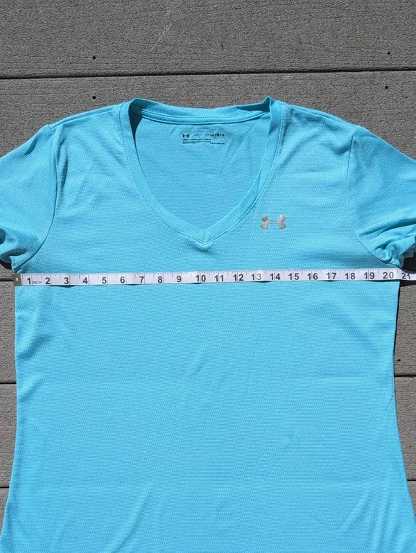 Under Armour Women's Loose Fit V-Neck Short Sleeve Shirt | Hear Gear - Image 6