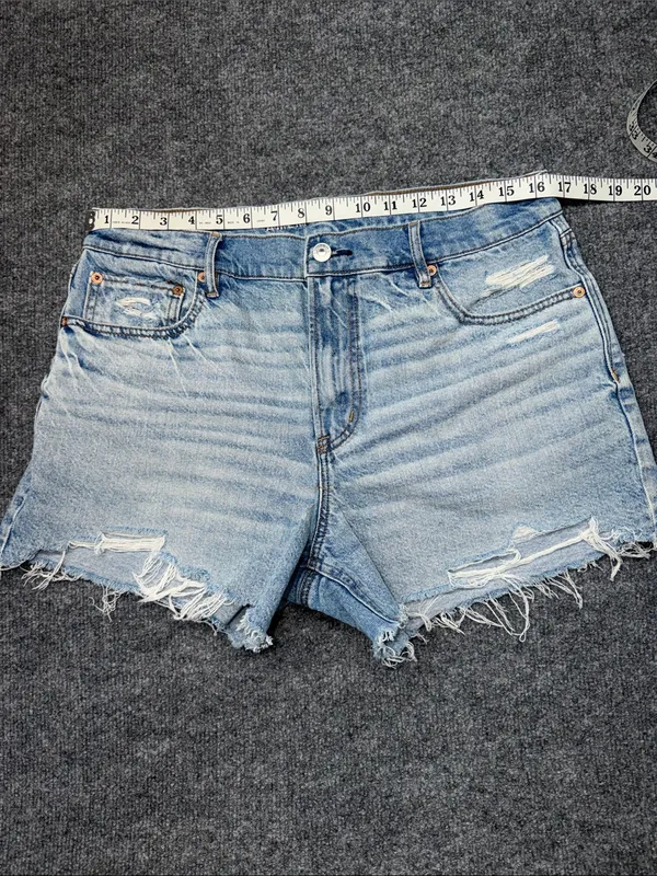 American Eagle Outfitters Light Wash Distressed Denim Relaxed Shorts - Image 4