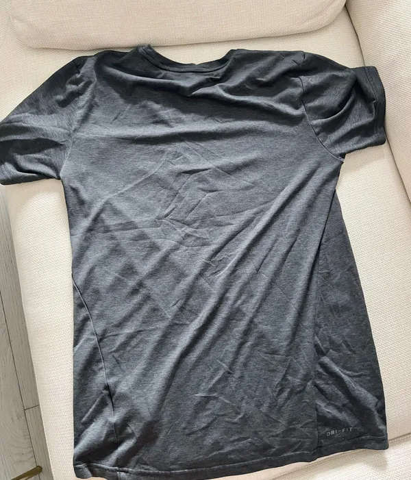 Nike Men's Gray Dri-fit T-Shirt - Image 4