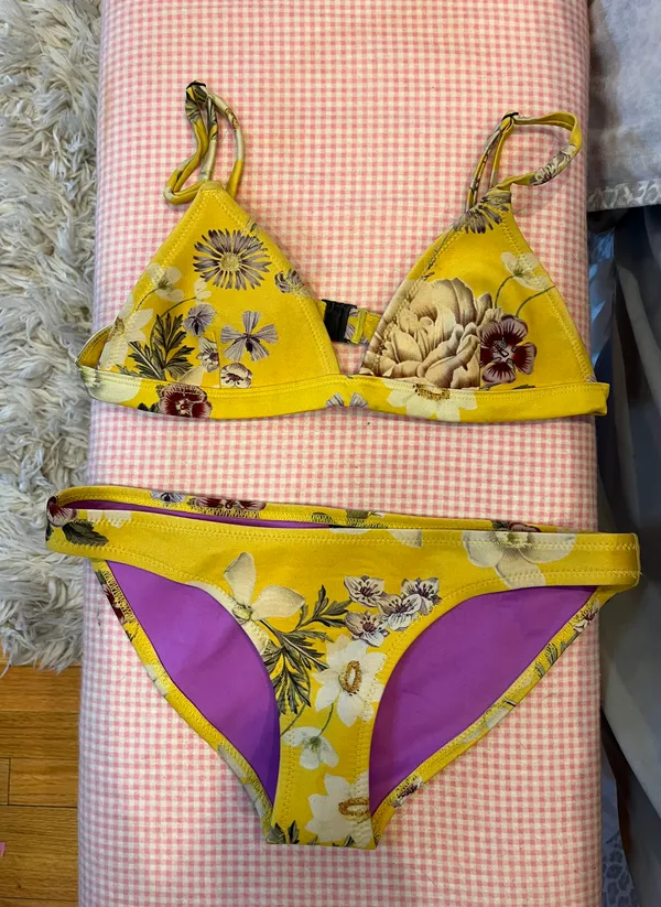 Bikini - Image 2